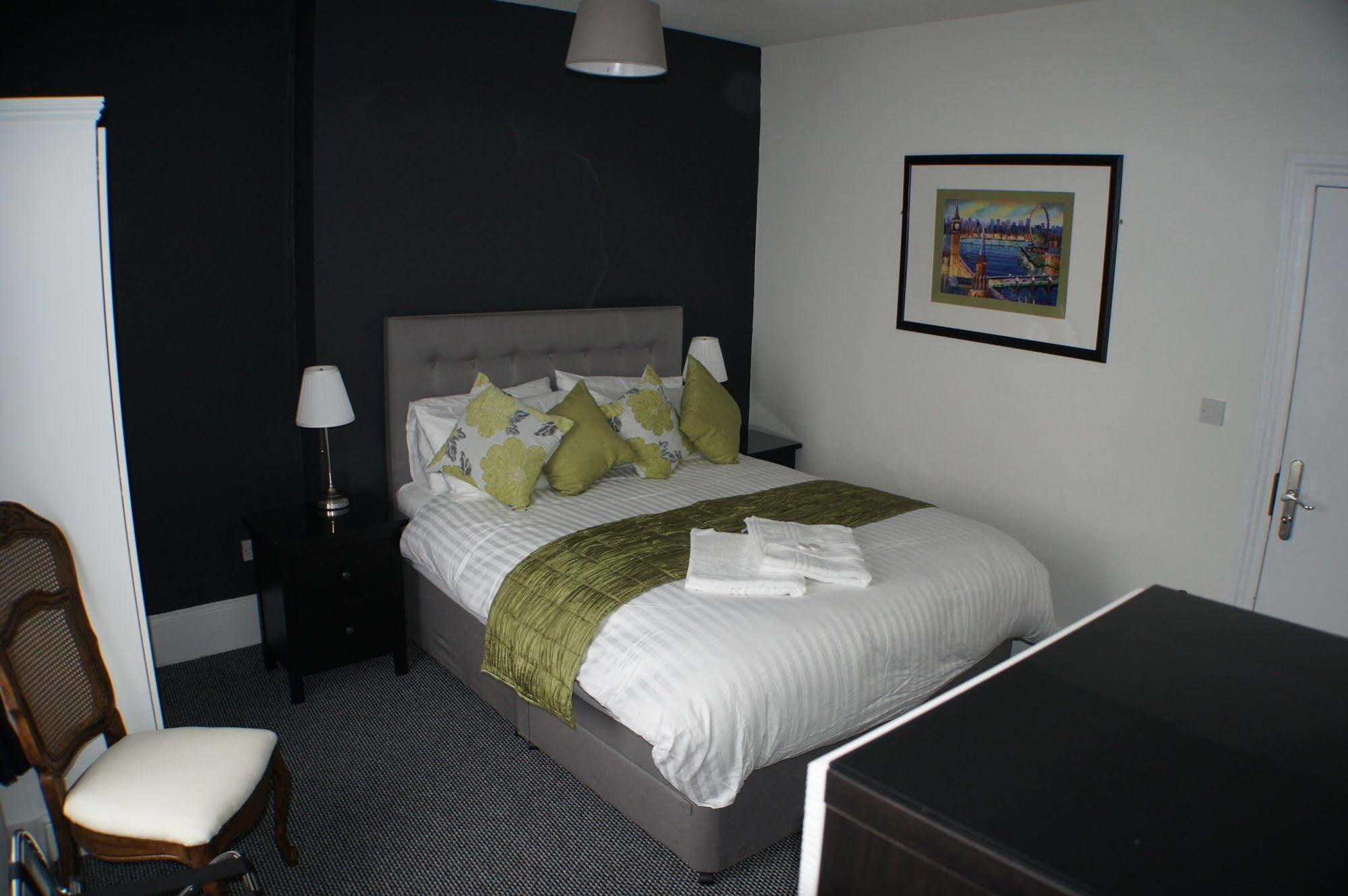 Hotel Grand Junction Arms à Londres Extérieur photo