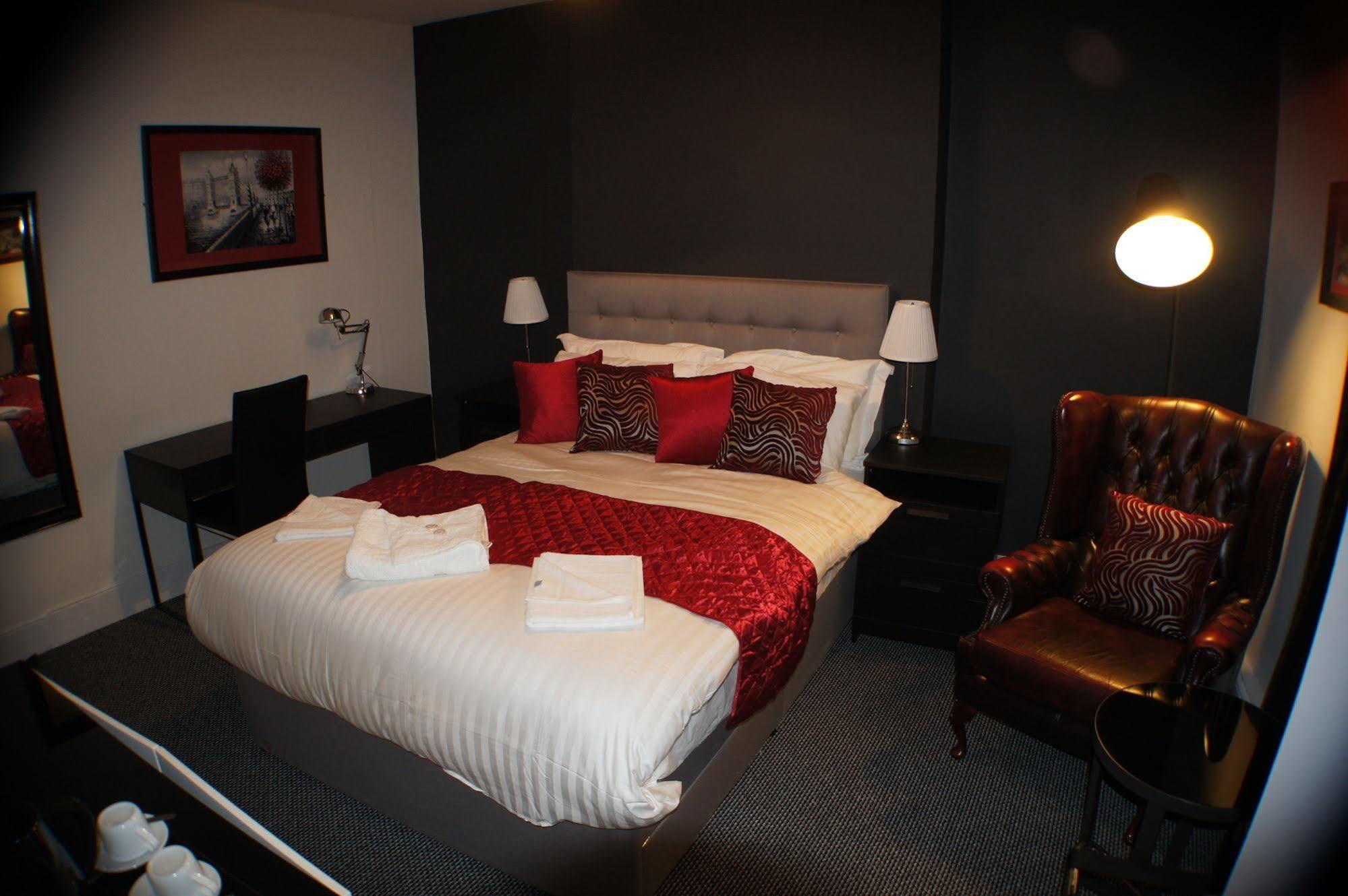Hotel Grand Junction Arms à Londres Extérieur photo
