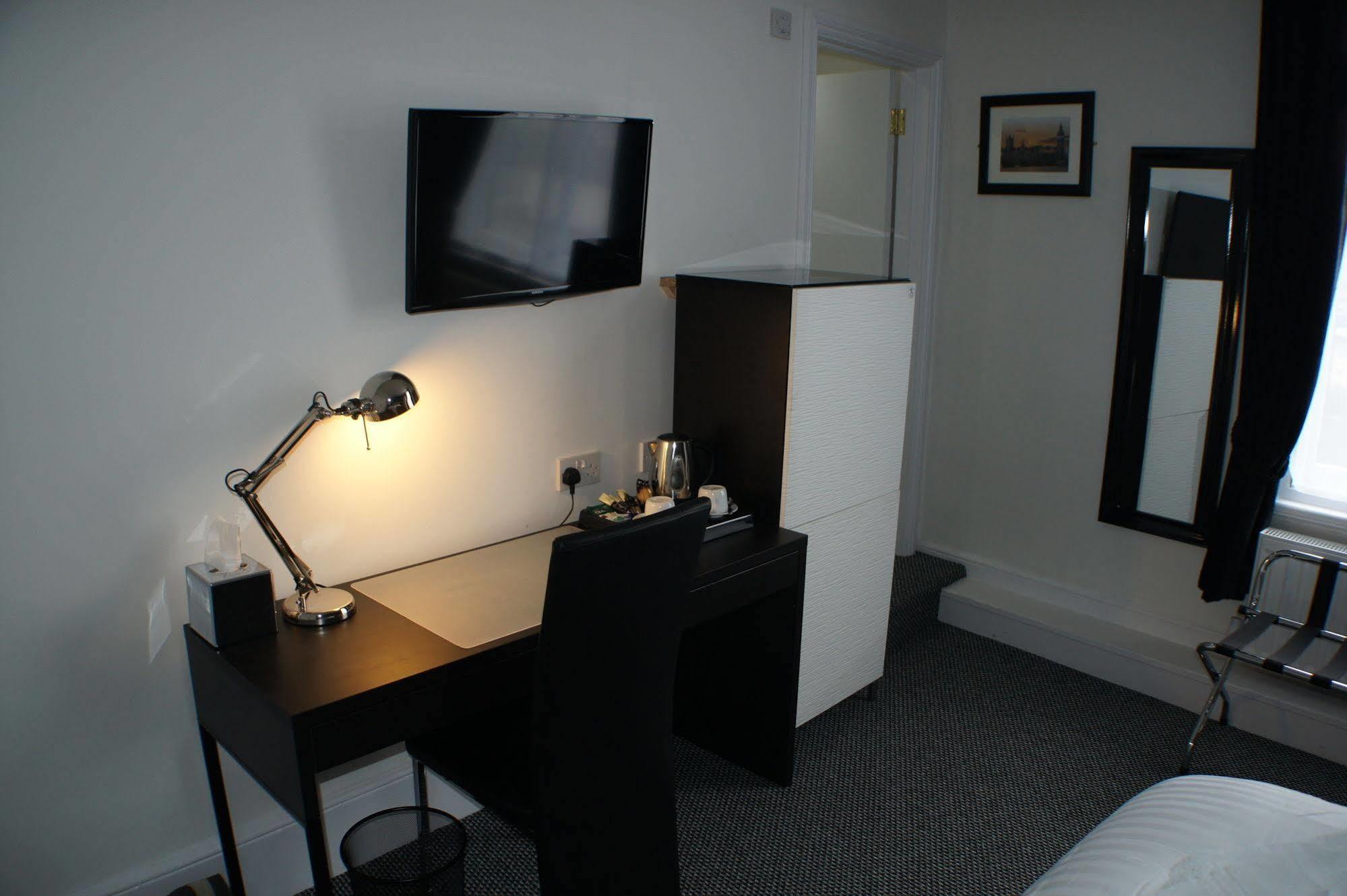 Hotel Grand Junction Arms à Londres Extérieur photo